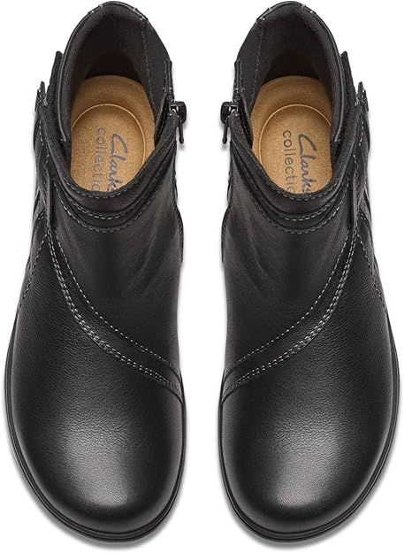 Clarks Women's Collection Carleigh Style Boots Black Leather Size 7.5