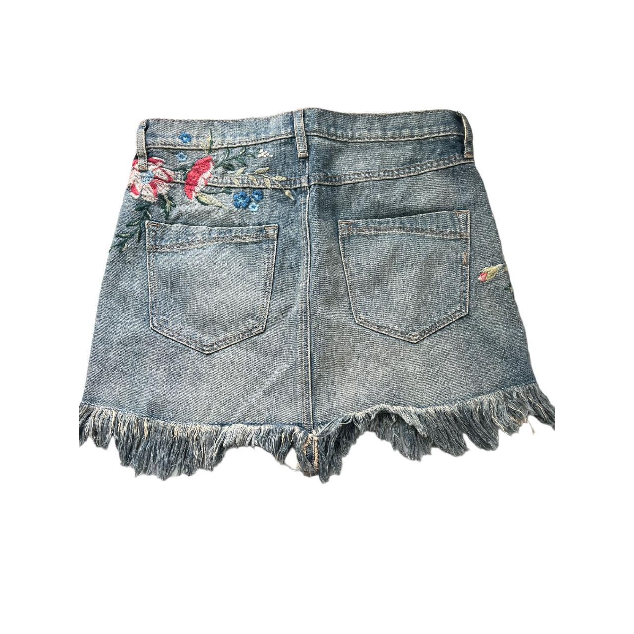 Express Women's Denim Mini Skirt Color Blue Size 4