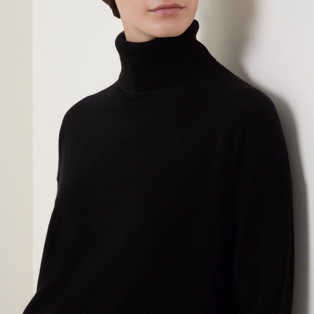 Theory Women's Karenia Turtleneck Cashmere Sweater  Color Black Size S