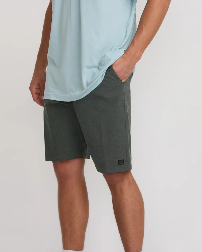 Billabong Men's Crossfire Submersible Hybrid Shorts  Asphalt Size 30