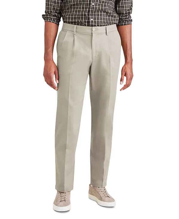 Dockers Men's Signature Classic Fit Pleated Iron Free Pants  Cloud W32xL32