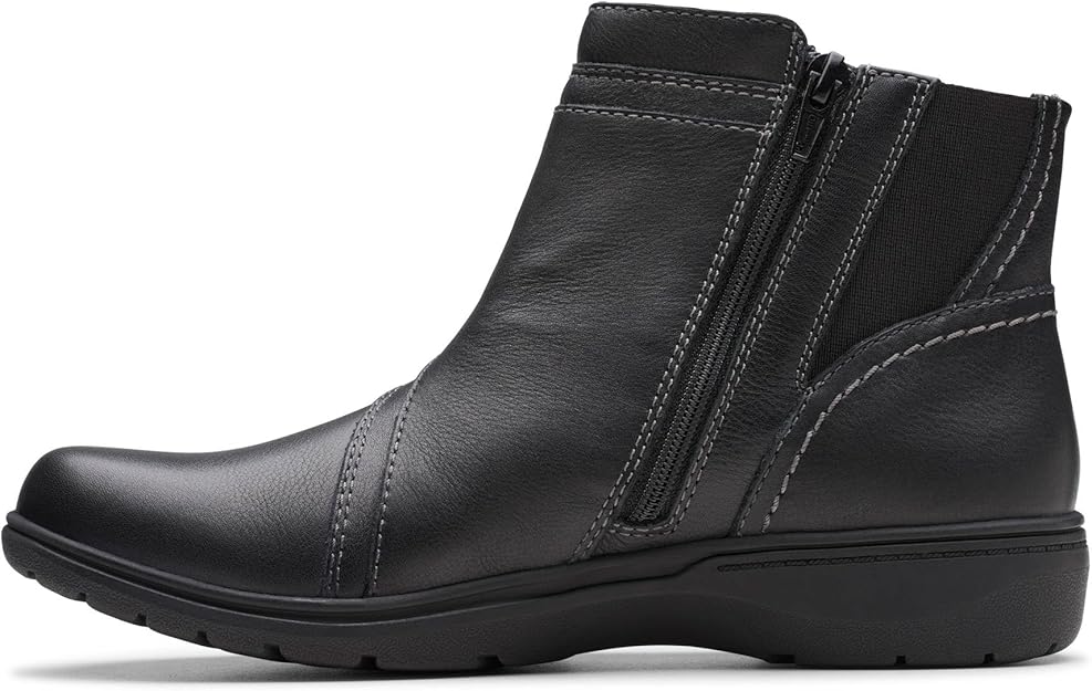 Clarks Women's Collection Carleigh Style Boots  Black Leather Size 7.5