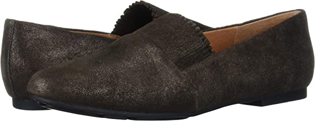 Gentle Souls by Kenneth Cole Women's Eugene Ruffle Slipper Loafer  Color Bronze Size 6.5M