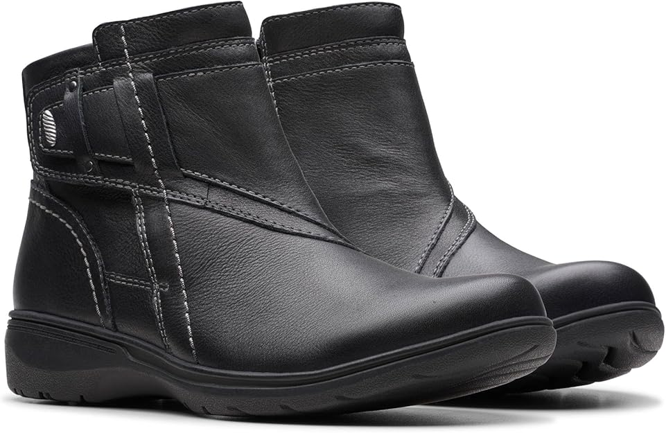 Clarks Women's Collection Carleigh Style Boots  Black Leather Size 7.5