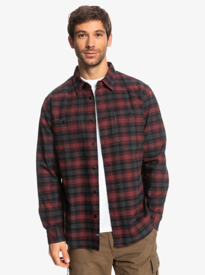 Quiksilver Men's Cliff Edge Flannel Shirt  Color Deep Red Size XL