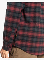 Quiksilver Men's Cliff Edge Flannel Shirt  Color Deep Red Size XL