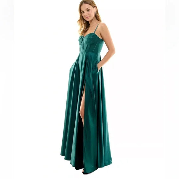 B Darlin Juniors Pleated-Bodice High-Slit Evening Gown  Color Hunter Size 15/16