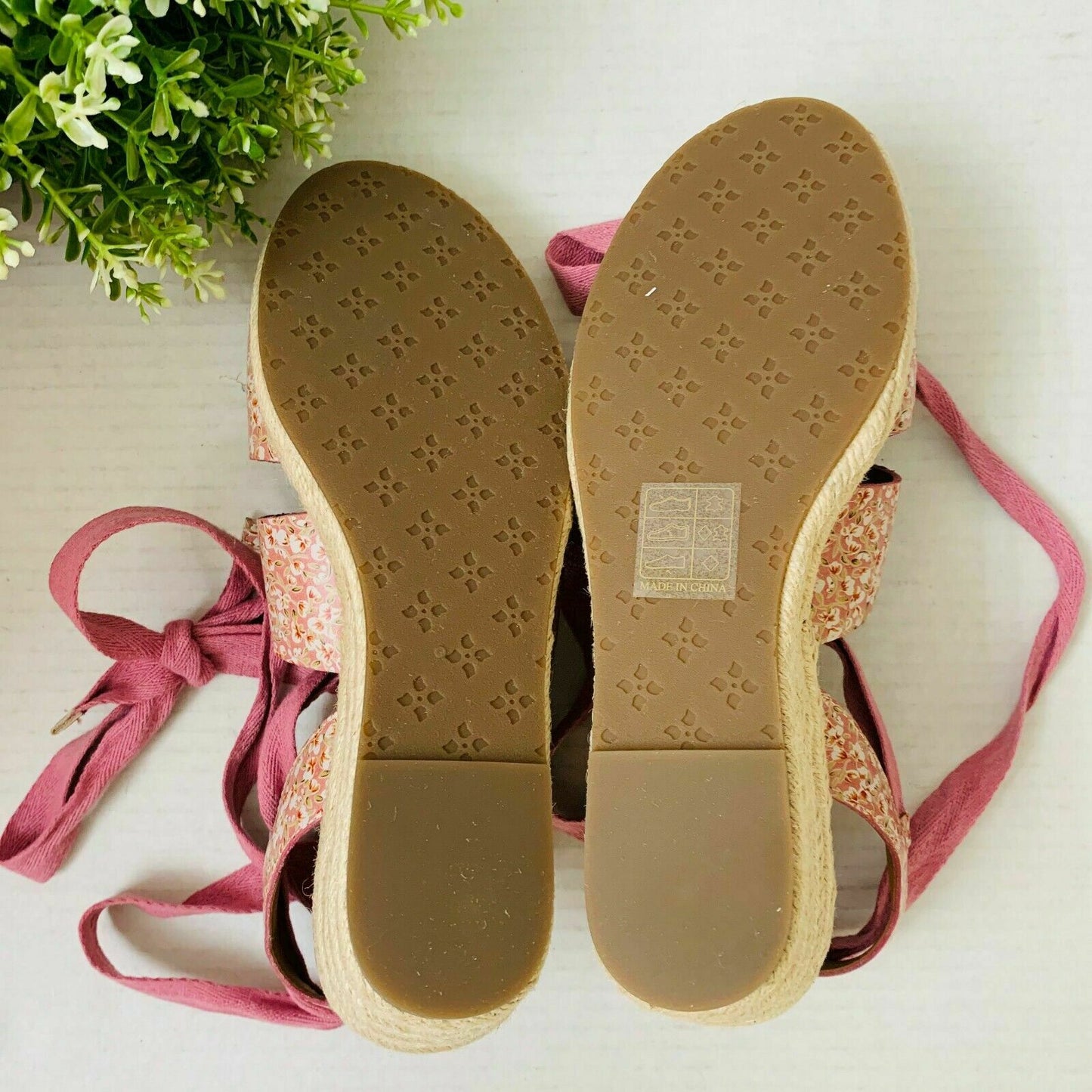 Patricia Nash Women's Riva Wedge Sandals  Color Blush Bouquet Size 8.5M