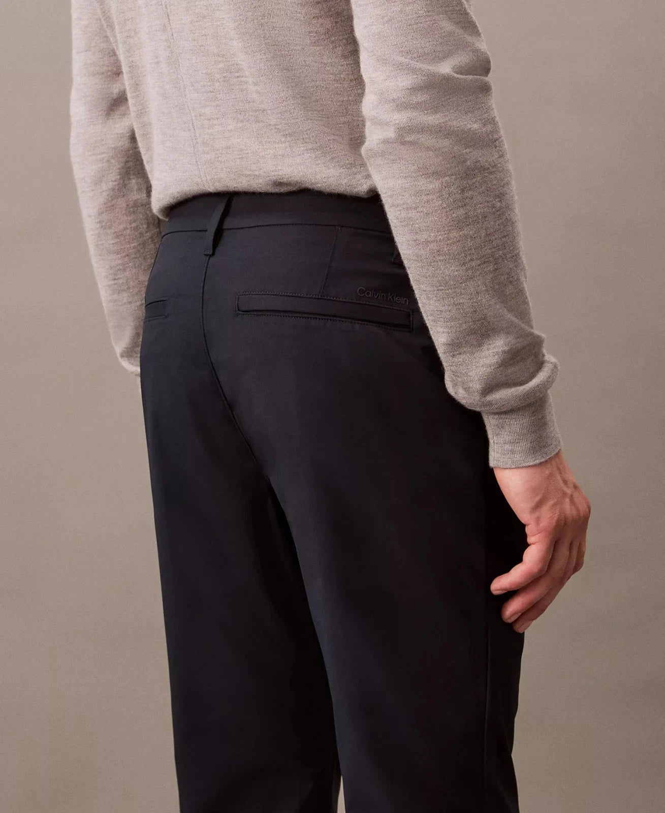 Calvin Klein Men's Slim-Fit Modern Stretch Chino Pants   Sky Captain W31xL32