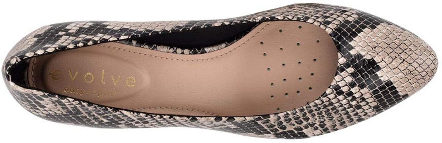 Evolve By Easy Spirit Women's Robin Slip On  Color Cream/Black Snake Size 7.5B(M)