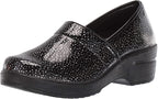 Easy Works Women's Lyndee Health Care Professional Shoes Color Navy Size 8.5WW
