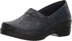 Easy Works Women's Lyndee Health Care Professional Shoes Color Navy Size 8.5WW
