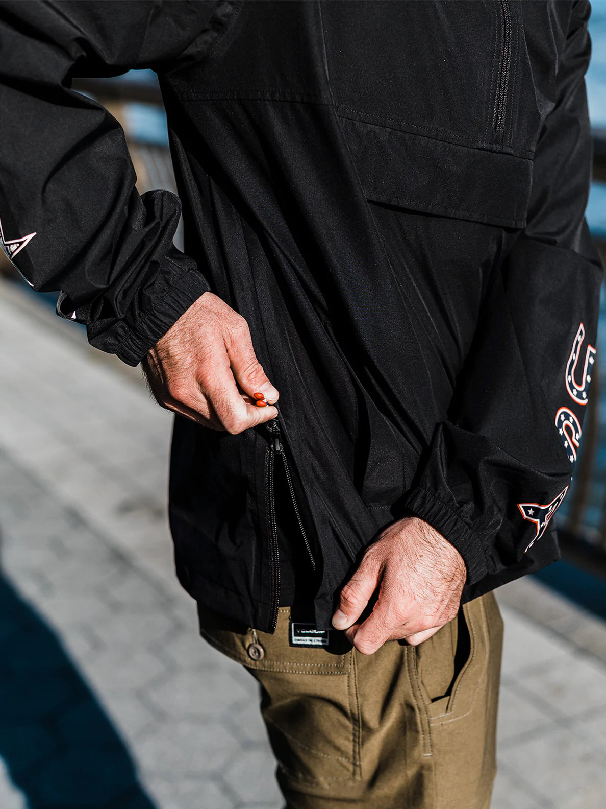 Volcom MEN'S USA PACK IT GORE-TEX JACKET  Color Black Size S