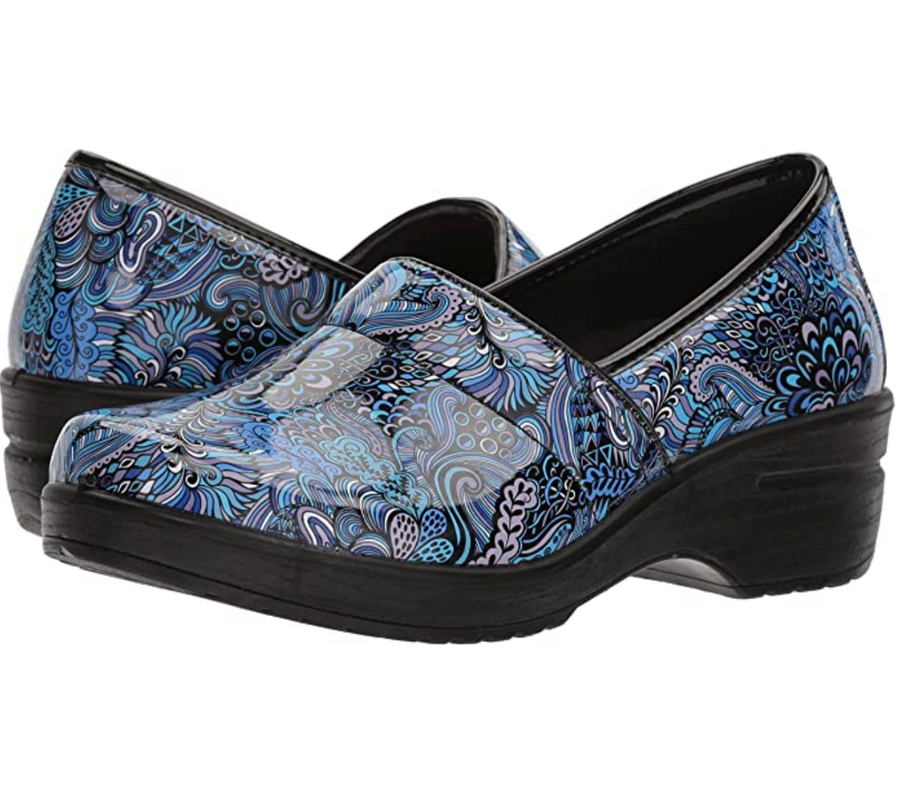 Easy Works Women's Lyndee Health Care Professional Shoe Color Blue Pop Size 8WW