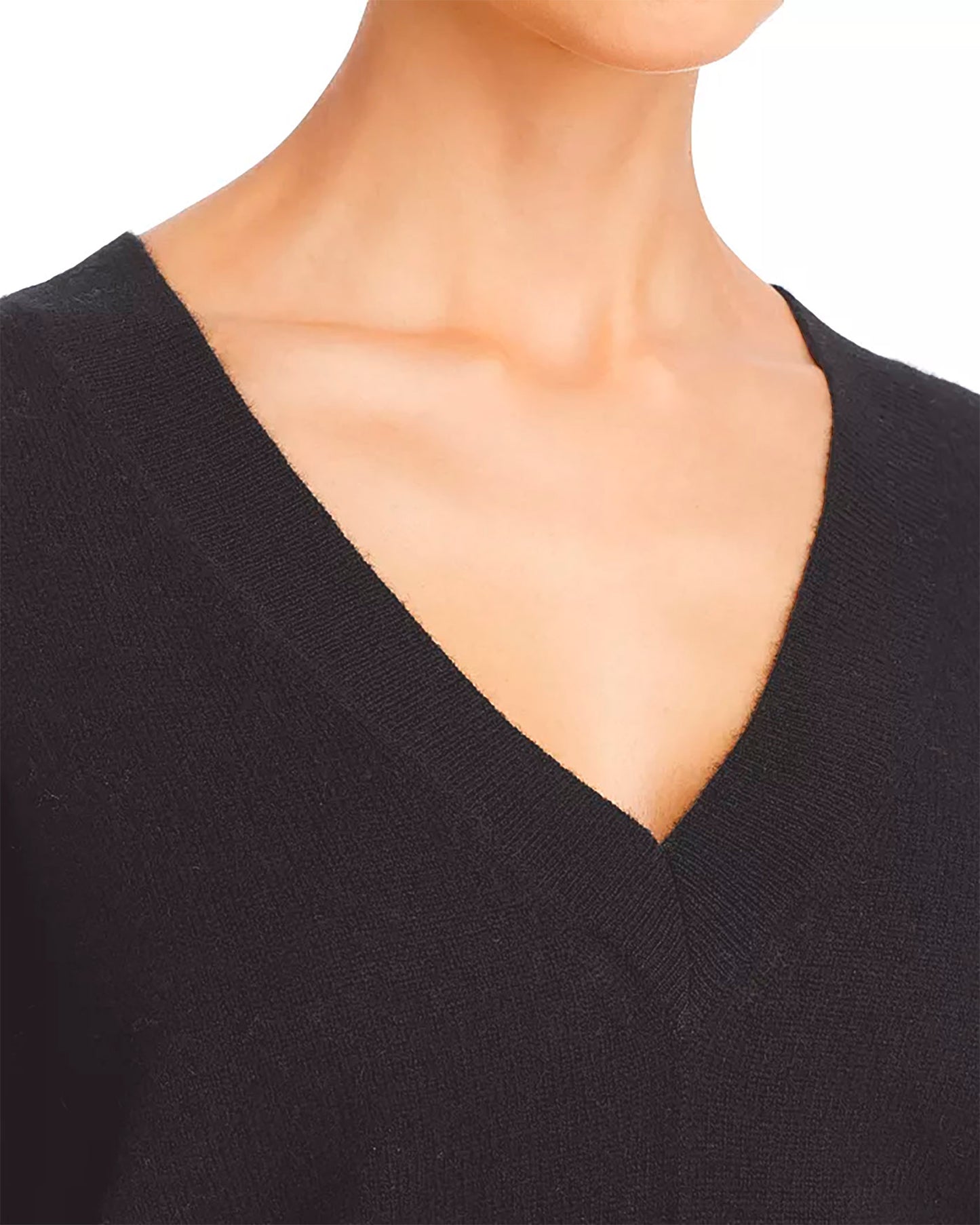 AQUA Women’s  Cashmere V Neck Sweater   Color Gray  Size XS