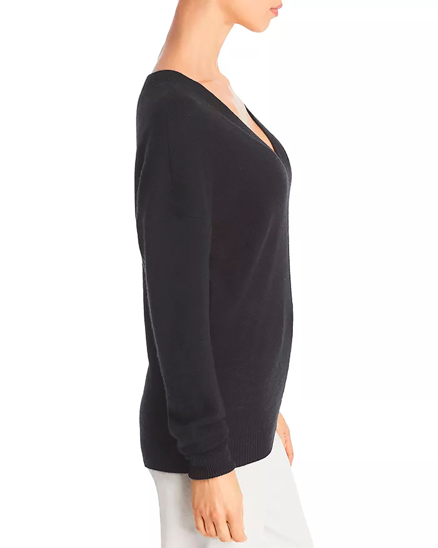 AQUA Women’s  Cashmere V Neck Sweater   Color Gray  Size XS