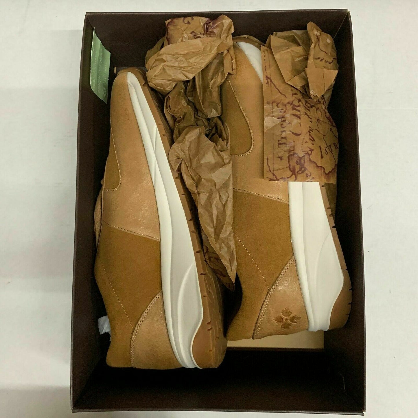 Patricia Nash Women's Milano Sneaker  Color Desert Size 5.5M